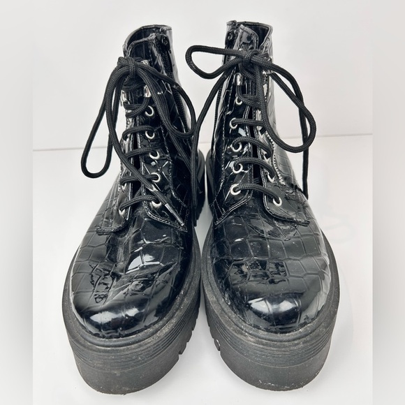 Topshop Wide Fit BROOKE Black Unit combat Boot Size 39 Like NEW Streetwear - Picture 2 of 9